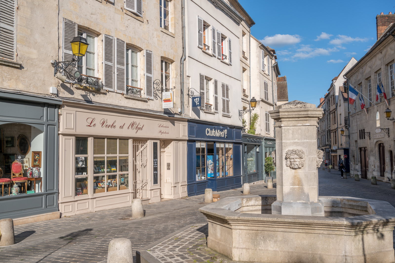 Senlis - Cité médiévale aux ruelles pavées